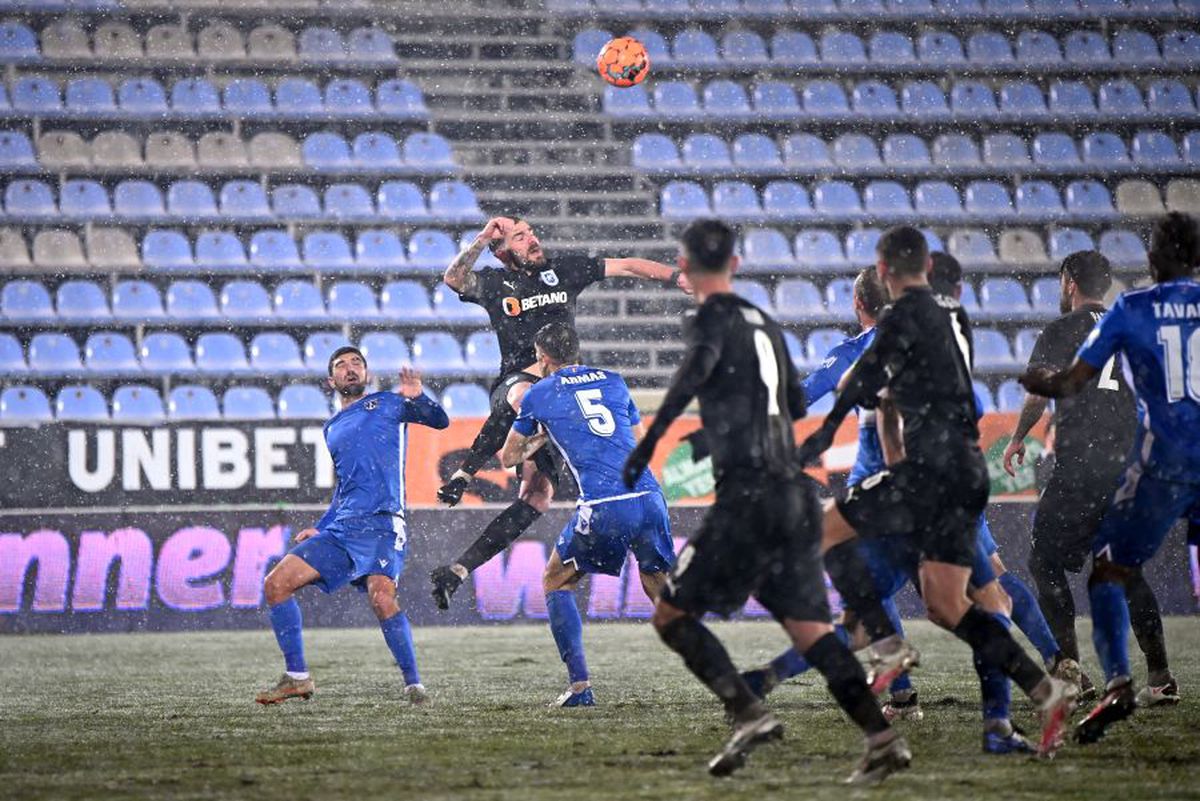 FOTO VOLUNTARI - CRAIOVA 26.01.2021