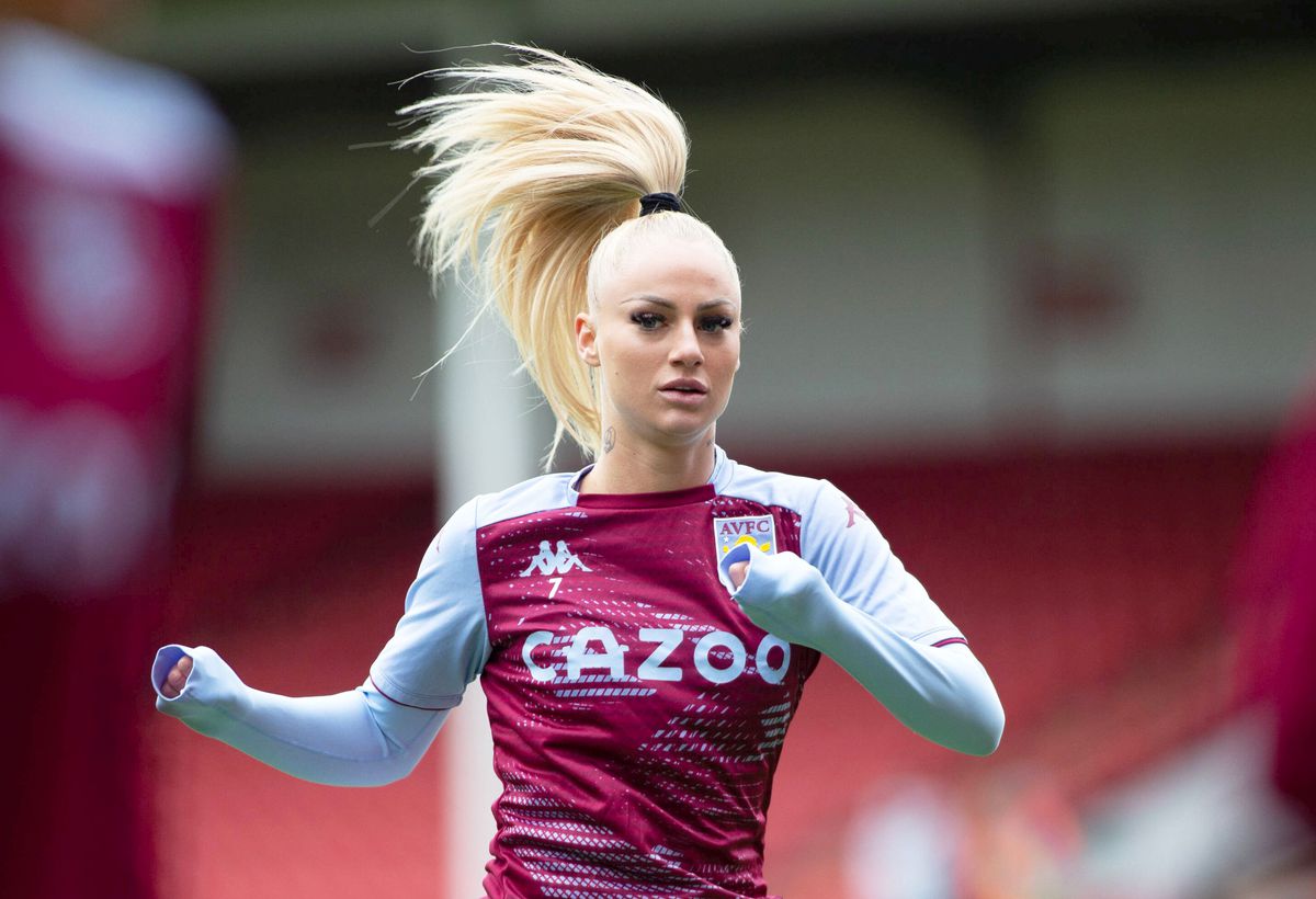 „Cea mai sexy jucătoare din lume” și-a părăsit partenera și se iubește acum cu un fotbalist din Premier League