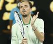Daniil Medvedev e în semifinalele Australian Open, după 0-2 la seturi și peste 4 ore de luptă » Derapaj în setul 4: „Cât de prost să fie? Idiotul!”