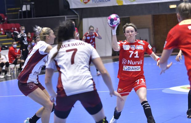 Derby-ul „Ligii Florilor”, Rapid - SCM Rm. Vâlcea, amânat din cauza unui focar de Covid-19