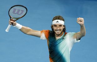 Stefanos Tsitsipas e în semifinalele Australian Open » Prestație sigură, într-un meci întrerupt timp de 18 minute