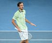 Daniil Medvedev e în semifinalele Australian Open, după 0-2 la seturi și peste 4 ore de luptă » Derapaj în setul 4: „Cât de prost să fie? Idiotul!”