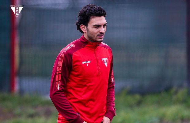 UTA a anunțat două mutări » A venit fundașul trecut prin academia FCSB-ului