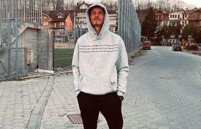 A început fotbalul abia la 18 ani și nu a fost niciodată în club! » Portretul fotbalistului care a impresionat la debutul în Superligă