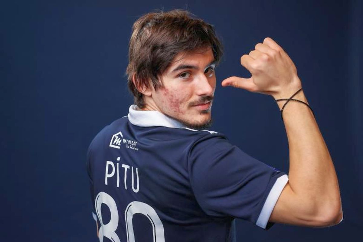 Alexi Pitu a fost prezentat la Girondins de Bordeaux