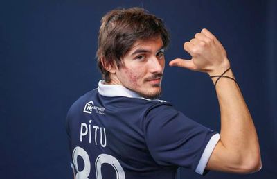 Alexi Pitu a fost prezentat la Girondins de Bordeaux