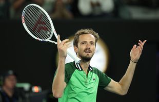 Lovitura ireală care a schimbat soarta semifinalei Medvedev - Zverev: „Nu veți mai vedea niciodată ceva asemănător!” + Rusul nu se dezminte: ce a scris pe camera TV