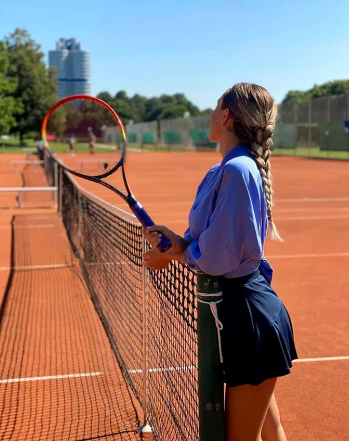 Cine e Maria, iubita superbă a jucătorului care l-a scos pe Djokovic în semifinale la Australian Open