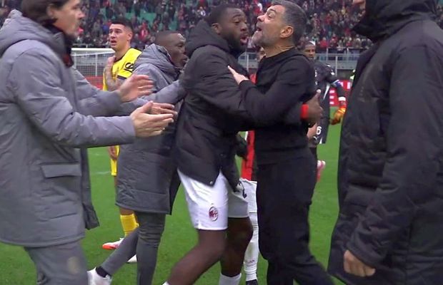 Scenă uluitoare în meciul lui Dennis Man și Valentin Mihăilă » Antrenorul a sărit să-și bată jucătorul!