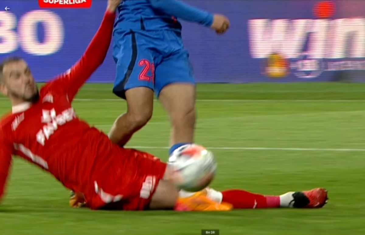 Panduru e contrariat de penalty-ul dictat în UTA - FCSB: „Gata, cu asta schimbi regulile jocului! Nu mai poți băga alunecare în careu”