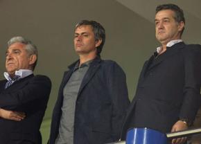 Ce pregătește Gigi Becali pentru meciul cu Manchester United: „Va fi o formulă în care nu am mai jucat. I-a zis Mourinho lui Giovanni”