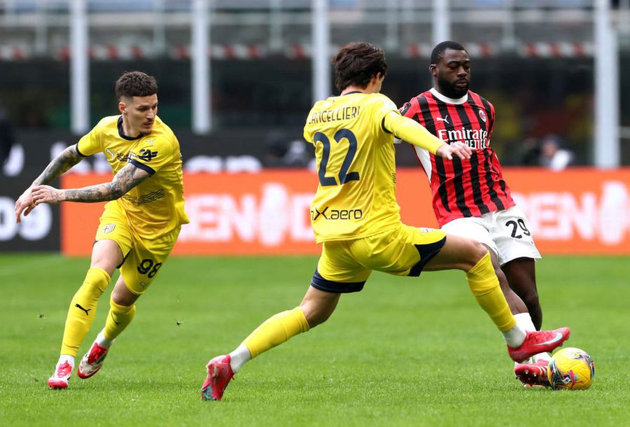 Dennis Man, în Milan - Parma/ foto Imago Images Mesaj clar transmis de Chivu lui Dennis Man înaintea duelului cu Inter