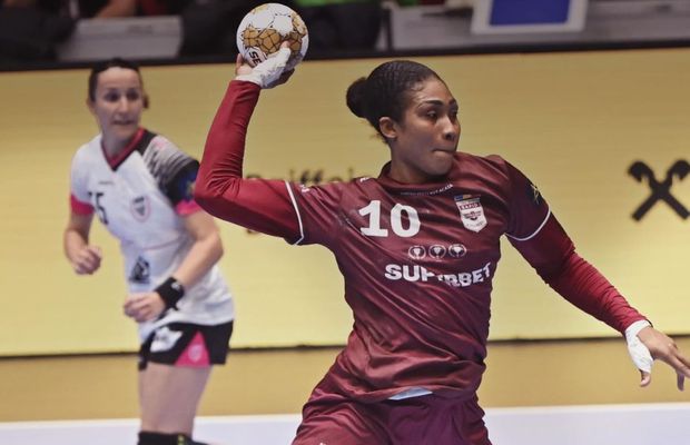 Rapid, prestație onorabilă în Liga Campionilor cu Esbjerg » Denisa Șandru, meci solid între buturi