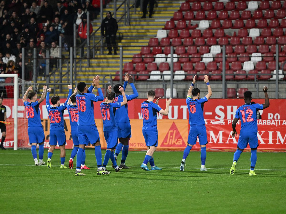 UTA - FCSB 0-1 » Szabolcs Kovacs îi ajută pe roș-albaștri să egaleze liderul! Meci decis de un penalty inventat