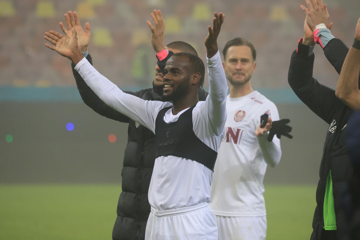 „Plecarea lui Charalambous nu e o soluție” » Fostul antrenor de la FCSB crede în calificarea roș-albaștrilor în play-off: „Pot câștiga toate meciurile”