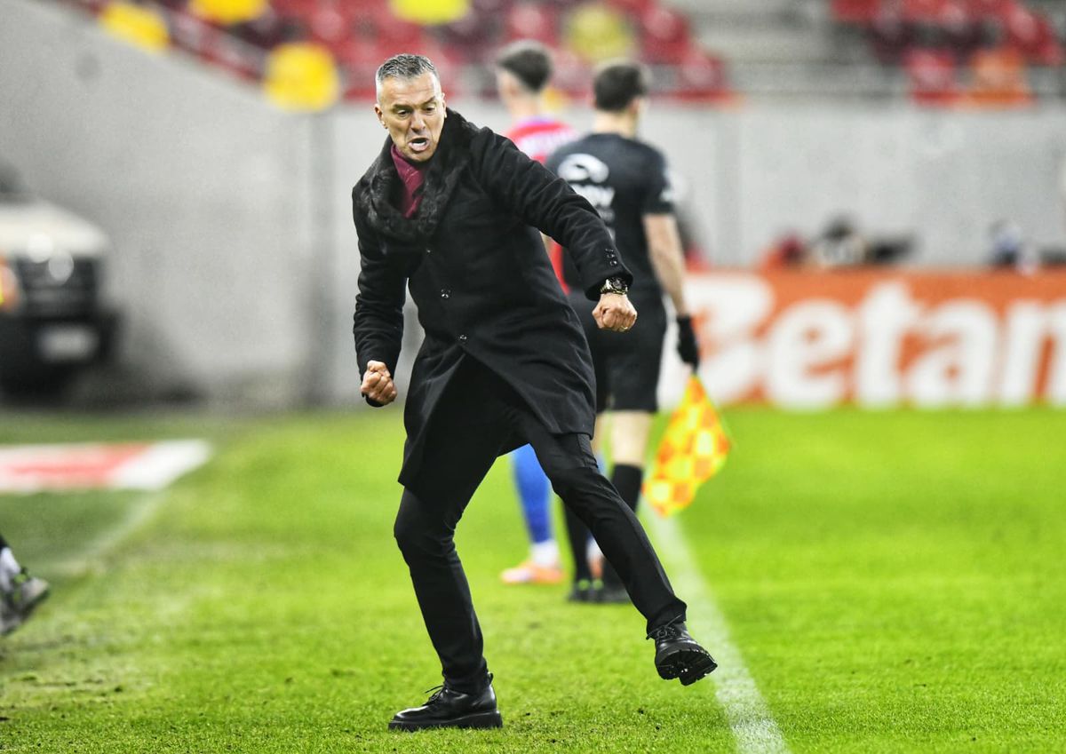 „Plecarea lui Charalambous nu e o soluție” » Fostul antrenor de la FCSB crede în calificarea roș-albaștrilor în play-off: „Pot câștiga toate meciurile”