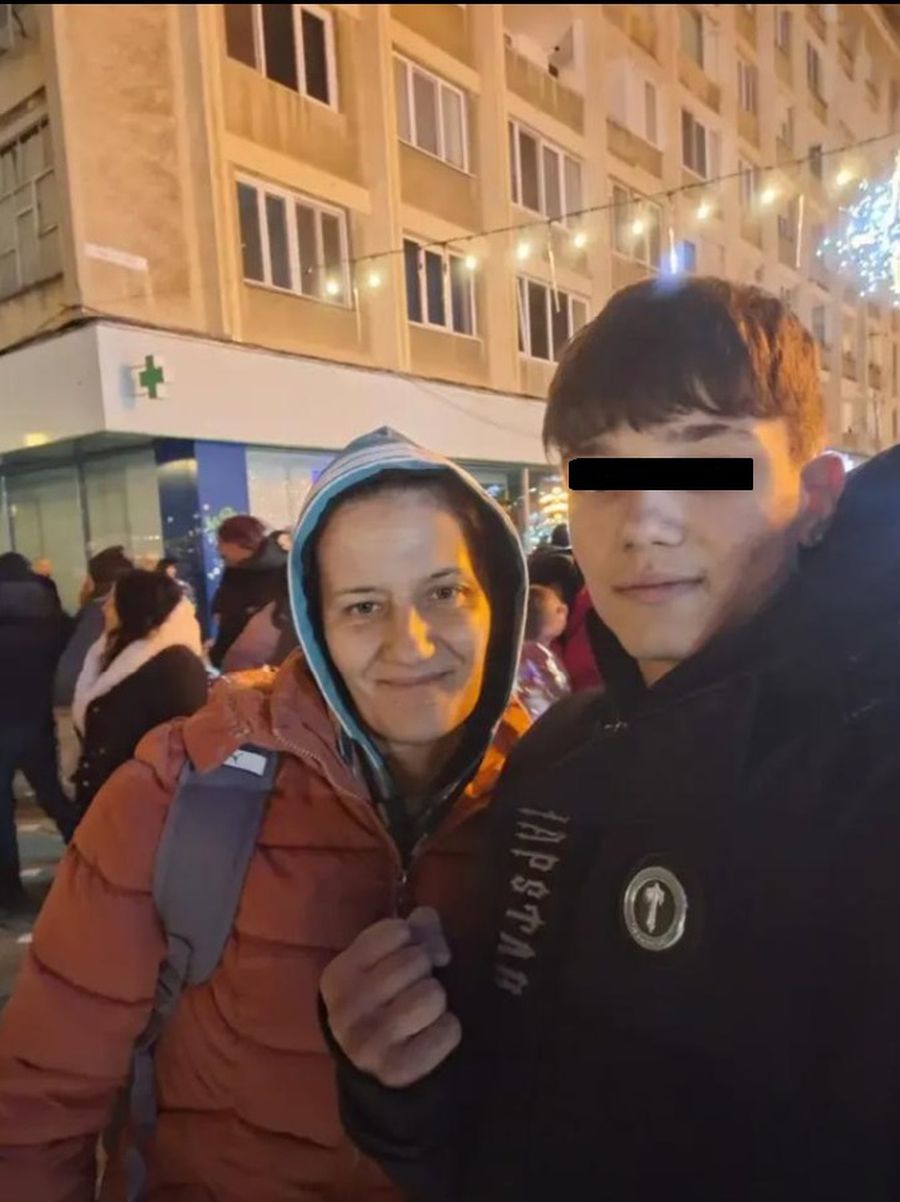 Minorul acuzat de omor în cazul crimei din Cenei obișnuia să se fotografieze cu pumnul strâns Minorul implicat în crima din Cenei, junior al unui club important de fotbal: „O lua razna, lovea copiii pe teren!” » Mărturii și detalii înfiorătoare