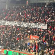 Derapaj rasist al suporterilor arădeni la adresa Rapidului // FOTO: Facebook @Ultras Romania 1918