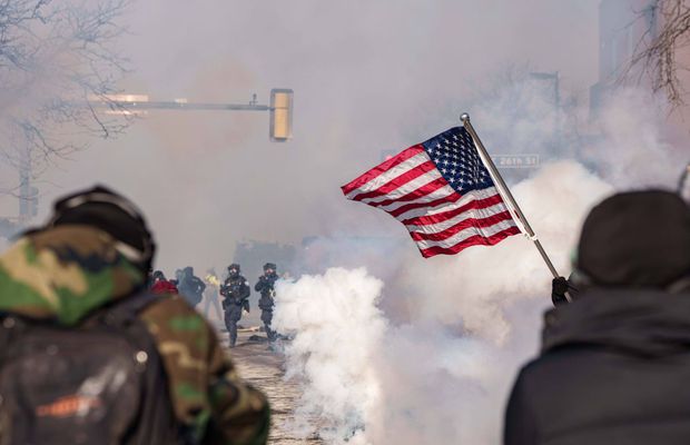 După ce agenții ICE au omorât un om în Minneapolis, jucătorii și antrenorii din NBA trimit un protest istoric