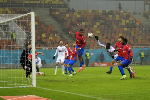 Mihai Stoica a insistat ca Ngezana să nu joace în FCSB - CFR // foto: Imago Images