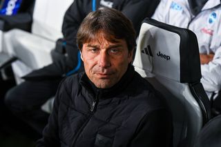 Conte nu depune armele, dar recunoaște: „Înfruntăm furtuna și este absurd acum să vorbim despre titlu”