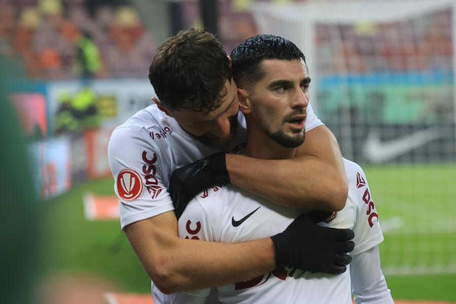 Alibek Aliev și Korenica, în FCSB - CFR Cluj, 25 ianuarie 2026. Foto: Ionuț Iordache (GSP) „Ne vedeau morți, îngropați!” » Anunț despre falimentul CFR Cluj + amenințările fanilor pentru conducere