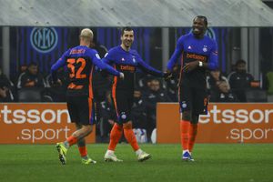 Despărțire surprinzătoare: Inter așteaptă oferte » Ce jucător important ar putea pierde Cristi Chivu în vară!