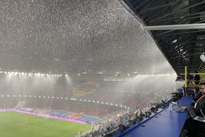 Imagini rușinoase de la Barcelona » Un miliard și jumătate de euro pentru un „stadion-cascadă”