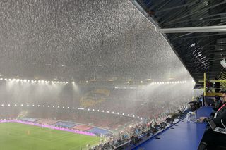 Imagini rușinoase de la Barcelona » Un miliard și jumătate de euro pentru un „stadion-cascadă”