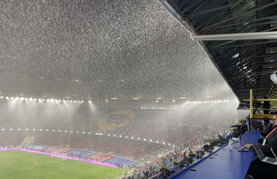 Imagini rușinoase de la Barcelona » Un miliard și jumătate de euro pentru un „stadion-cascadă”