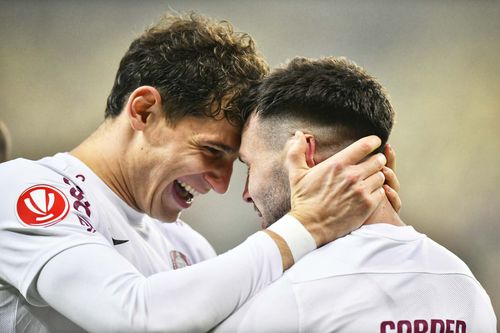 Andrei Cordea (dreapta) în FCSB - CFR Cluj  / FOTO: Ionuț Iordache (GSP.ro)