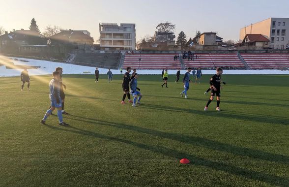 Transformare totală! Se joacă fotbal pe „Velodromul Dinamo” » „Groapa de gunoi și cioburi” și-a schimbat complet utilitatea și poate găzdui meciuri