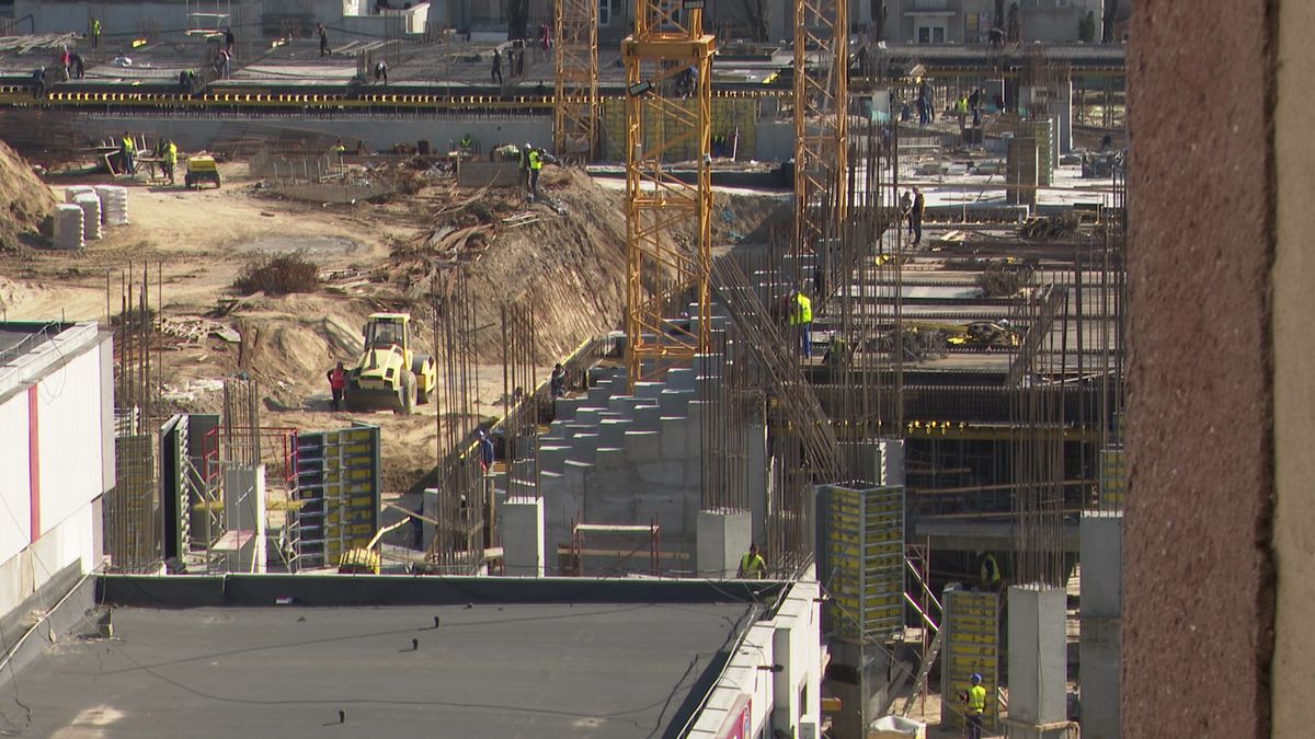 VIDEO & FOTO // Vești excelente pentru fanii Rapidului! Au început să se monteze tribunele la noul stadion din Giulești