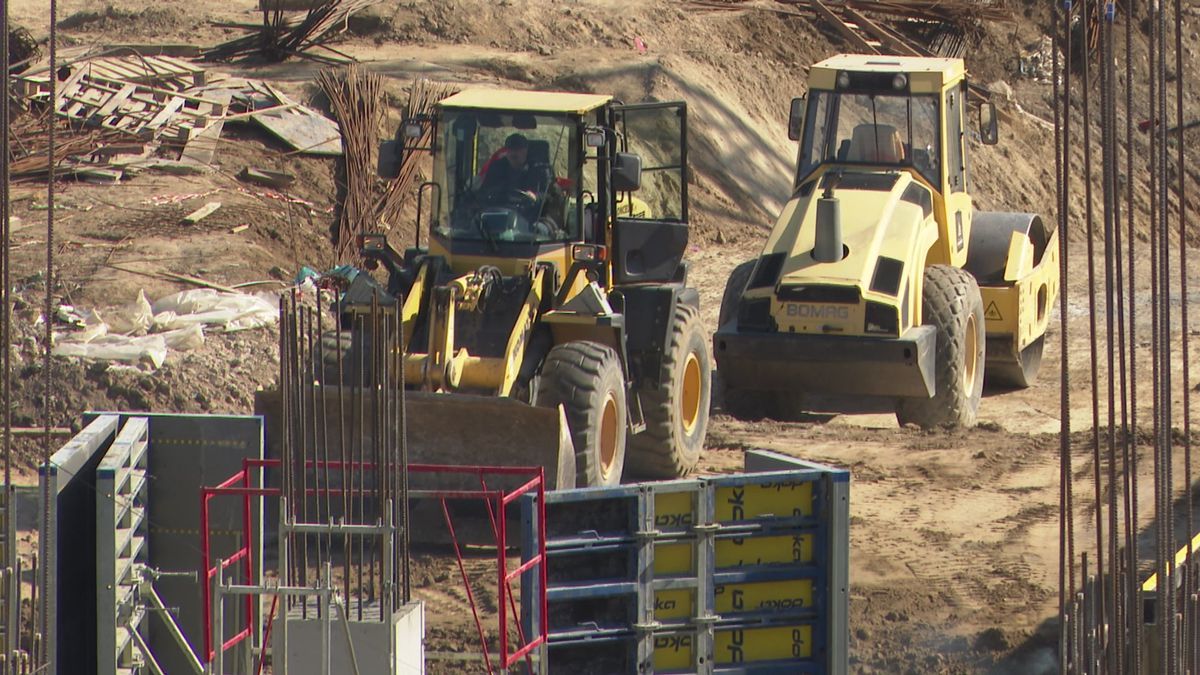 VIDEO & FOTO // Vești excelente pentru fanii Rapidului! Au început să se monteze tribunele la noul stadion din Giulești