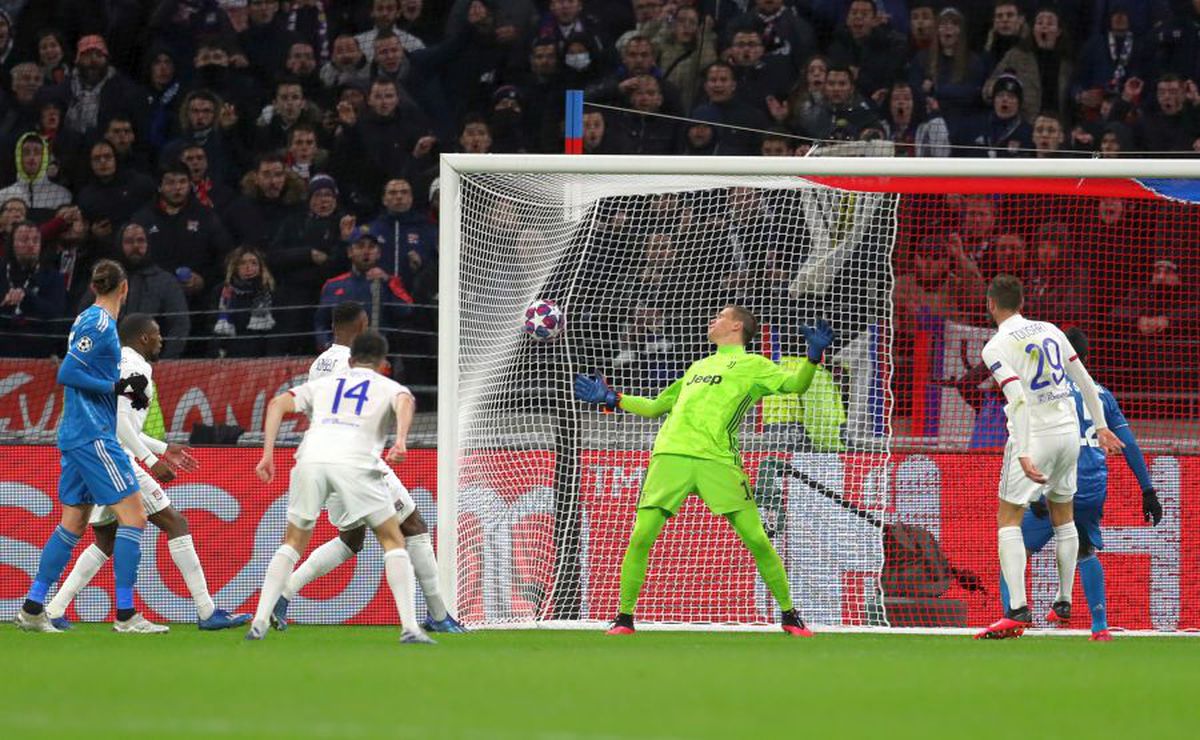 OLYMPIQUE LYON - JUVENTUS 1-0 // FOTO + VIDEO Lyon reușește surpriza serii! Victorie mare contra torinezilor