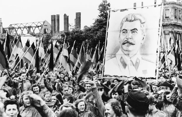De pe teren în gulag! Povestea sinistră a sportului sovietic în vremea lui Stalin: sănătate, propagandă și represiune
