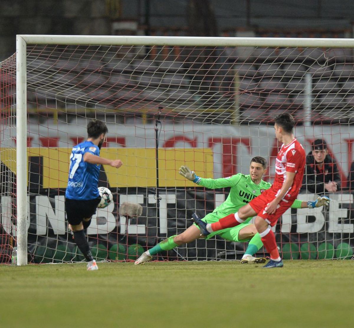 Mircea Rednic regretă situația de la Dinamo + înțepătură către conducerea Viitorului: „Nu e ușor când te anunță că pleacă, iar mâine ai meci”