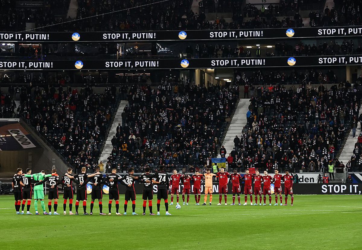 Mesaj direct către Vladimir Putin la meciul dintre Eintracht și Bayern Munchen » Ce a apărut pe toate ecranele arenei
