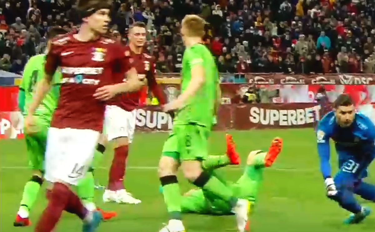 Dinamo a cerut penalty în minutul 32 al meciului cu Rapid! Ce arată reluările
