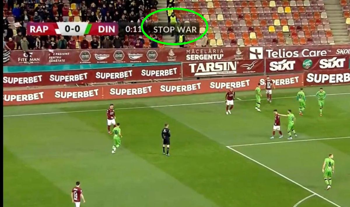 Cu gândul la Ucraina în derby-ul Rapid - Dinamo » Mesajele transmise de fotbaliști și grafica specială a televiziunilor