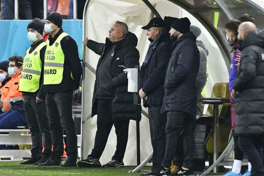Rapid și Dinamo au remizat, scor 1-1, în derby-ul bucureștean al rundei cu numărul 28 din Liga 1. Daniel Niculae, președintele giuleștenilor, spune că echipa este într-o criză și a oferit detalii despre viitorul antrenorului Mihai Iosif.