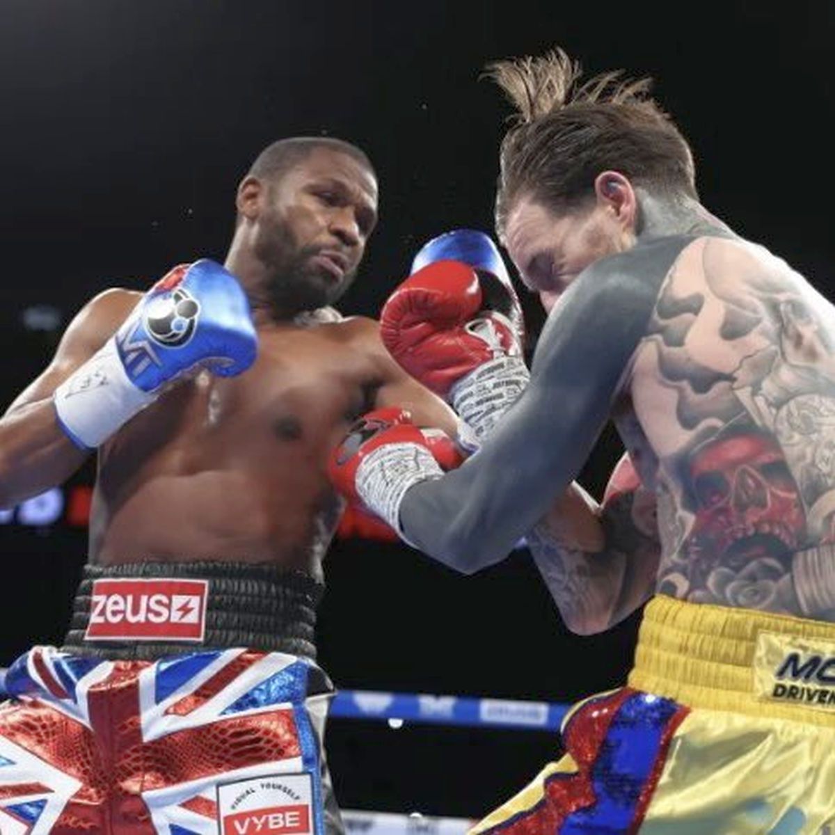Floyd Mayweather vs Aaron Chalmers