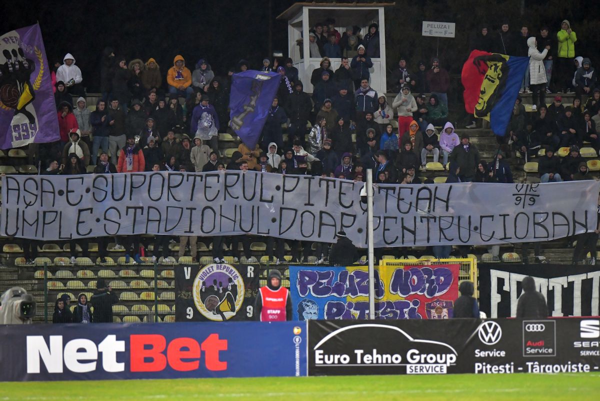 Fanii și-au pierdut răbdarea în ultimele minute din FC Argeș - FCSB: un stadion întreg i-a cerut demisia!