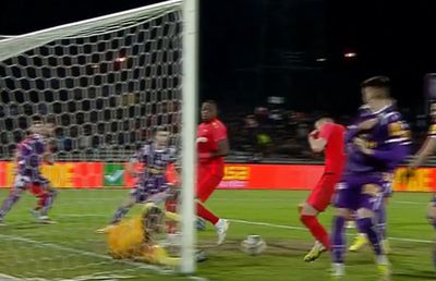 A marcat fără să-și dea seama » Golul norocos prin care FCSB a deschis scorul la Pitești