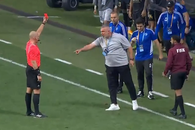 Cosmin Olăroiu, criză de nervi în timpul meciului » Arbitrul finalei Campionatului Mondial l-a eliminat