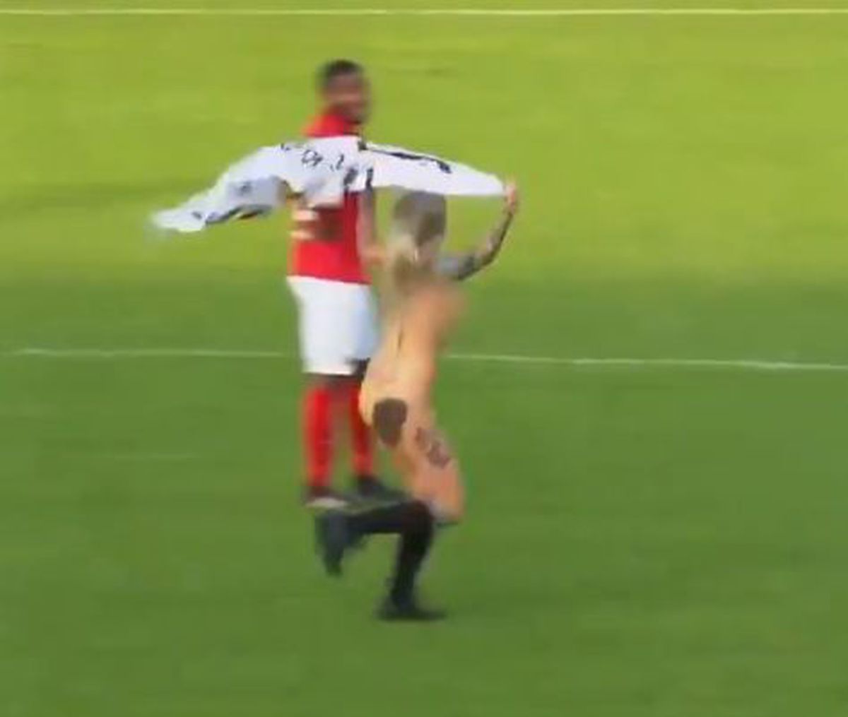 Imaginile care acum ar fi INTERZISE la TV » În trecut, regizorii „le-au scăpat” pe transmisiunile live