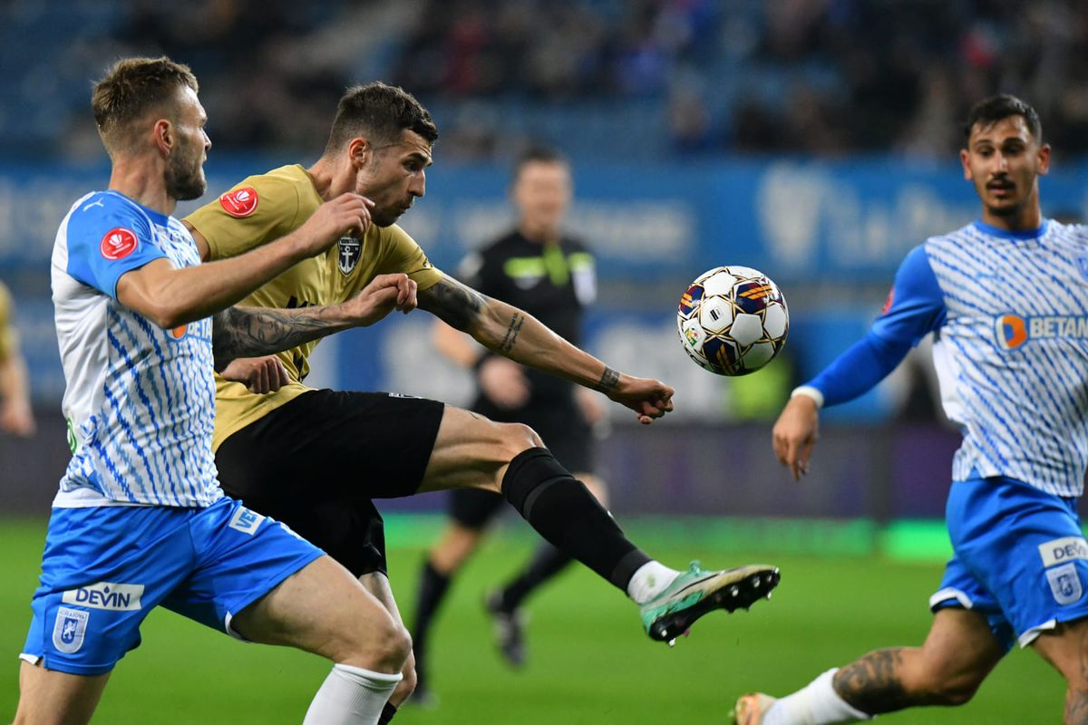 Moment controversat în Universitatea Craiova - Voluntari » Verdictul lui Marius Avram: „De asta e diferit față de eliminarea lui Nana Antwi”