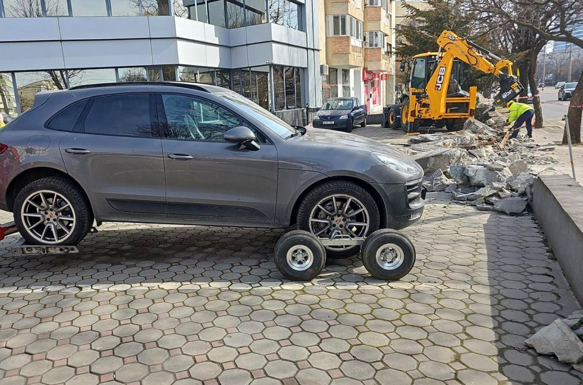 Clotilde Armand nu a renunțat! Imagini de la hotelul lui Dragomir, la care a trimis buldozerele: „Siguranța pietonilor era pusă grav în pericol”