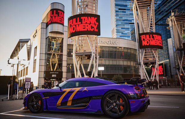 „Rezervorul plin, fără milă” » Jordan i-a dedicat o reclamă lui Luka Doncic și apoi a adus o mașină de 3 milioane de dolari în fața arenei