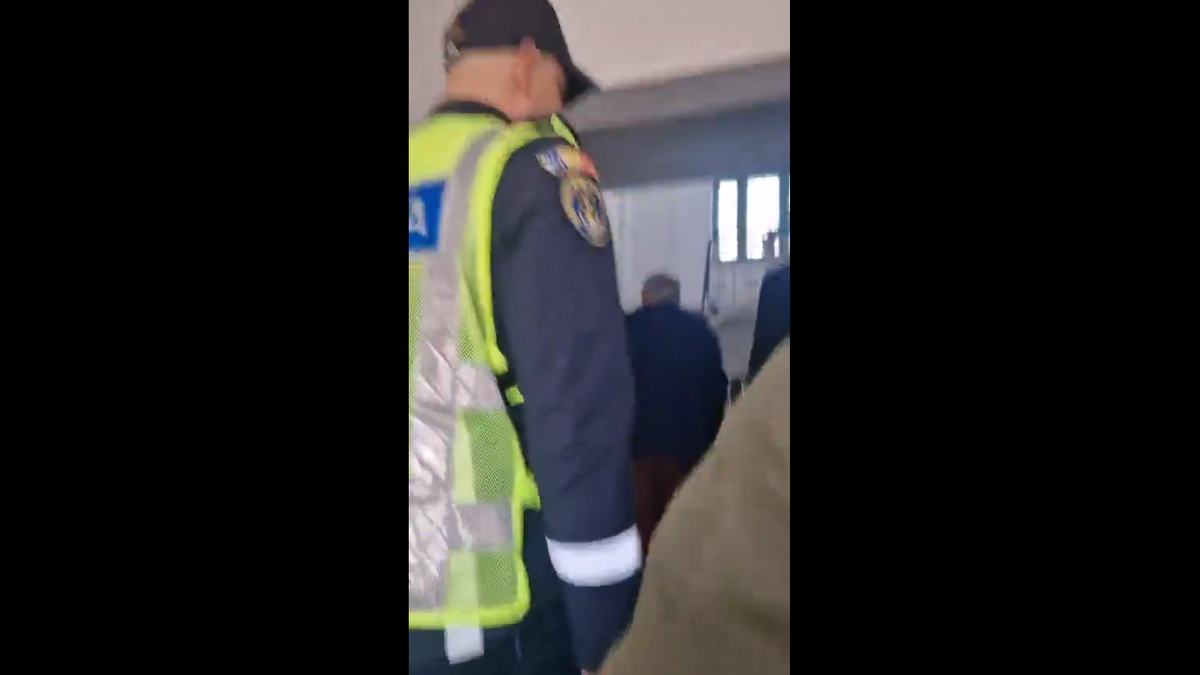 Momentul în care Călin Georgescu a fost adus la audieri